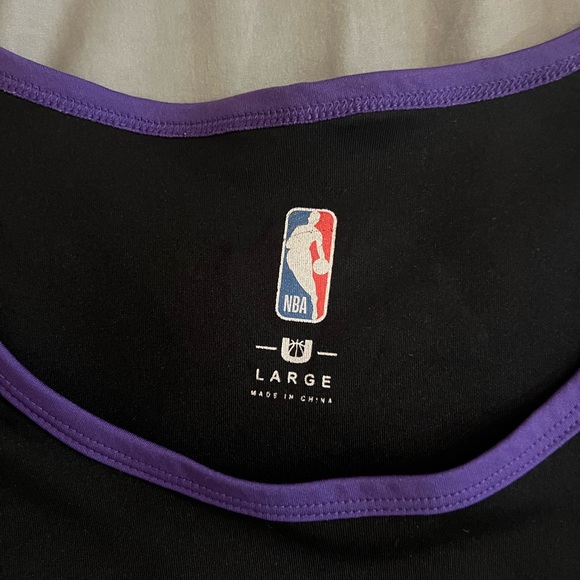 Lebron James LA lakers jersey - Picture 3 of 3